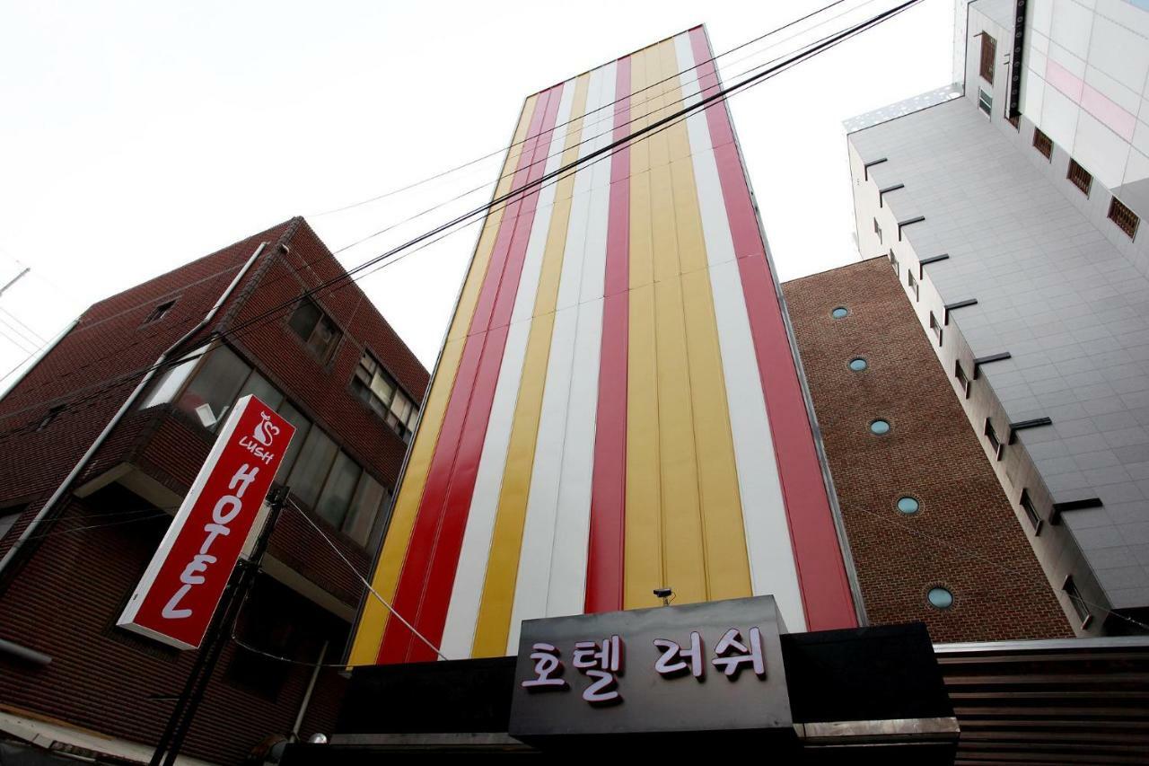 Lush Hotel Seoul Bagian luar foto
