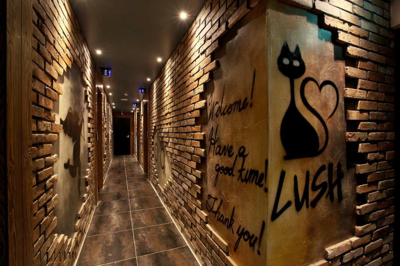 Lush Hotel Seoul Bagian luar foto